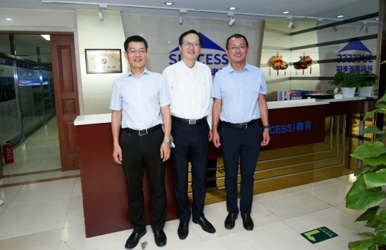 上海交通大學高級金融學院副院長潘杰一行蒞臨社科賽斯暨中國MBA教育網